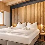 Chez Nous - Design With Balcony & View, Alpenluxus Collection *