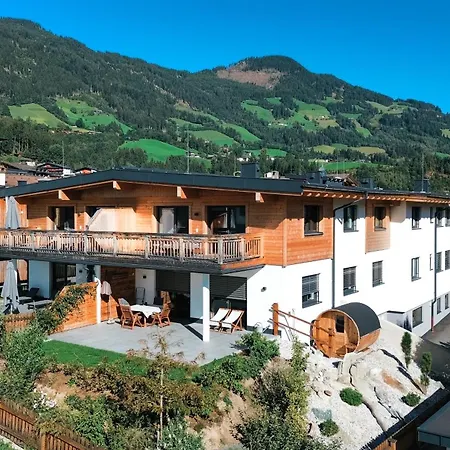 Chez Nous - Balcony Und Car Park By Alpenluxus شقة *