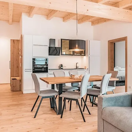 Chez Nous - Balcony Und Car Park By Alpenluxus